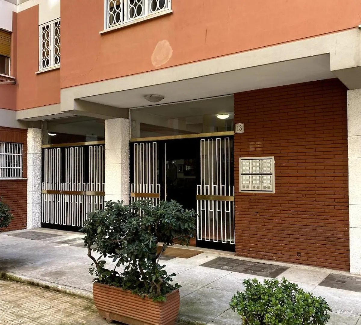 Il Rifugio Dell Inventore Roma 0*,  Italia